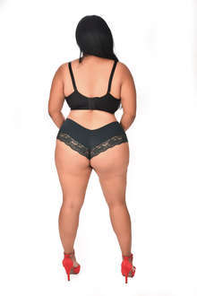 TE INVITO A PASAR UN RATO AGRADABLE CON VIKY LATINA VICIOSA