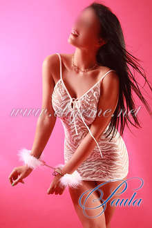 ✿ Paula ✿  Noia Catalana experta al amar.