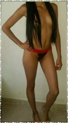VIKY-. MORENA ARDIENTE Y CON MUCHAS GANAS