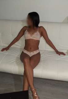 CAMILA ESCORT VENEZOLANA SENSUAL Y ELEGANTE