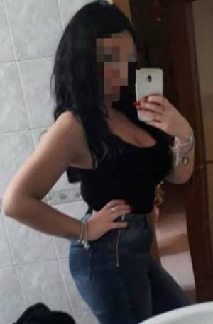 FIESTERA, MORBOSA Y VISIOSA...NADIA!!!