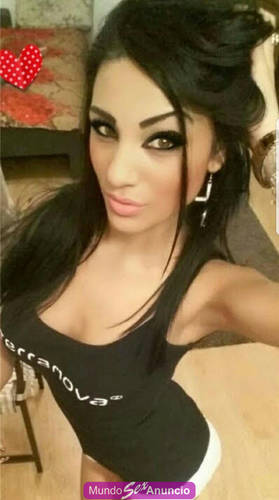 Aisha tetas muy buenas dulce caricias