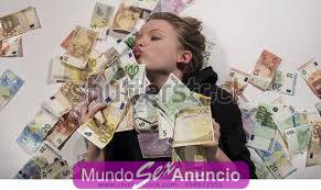 PISO EN BARCELONA REQUIERE CHICAS GUAPAS Y DE MENTE ABIERTA,