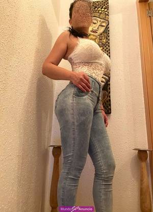 MADURITA CON CULITO RESPINGON Y CURVAS DE ENSUEÑO