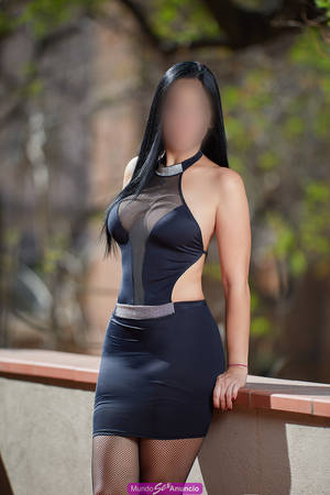 MEGAN DIOSA  LATINA CHUPA POLLAS DE ESCANDALO!!!