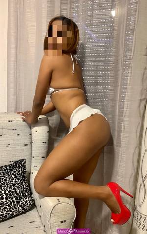 Angy morena elegante y morbosa para satisfacer tus fantasía