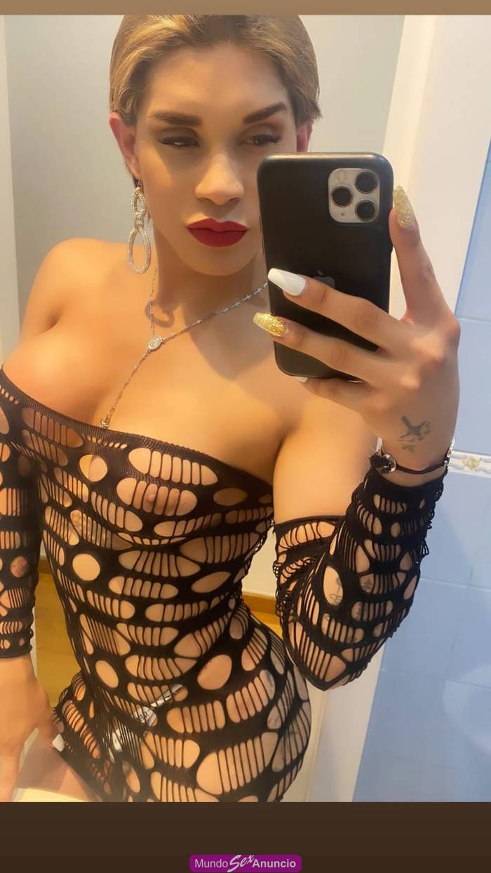 Gabriela trans muy femenina y cachonda en Barcelona - 664578992