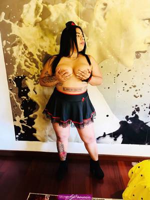 ALICE XXL ANSIOSA Y EXPERTA EN MAMADAS