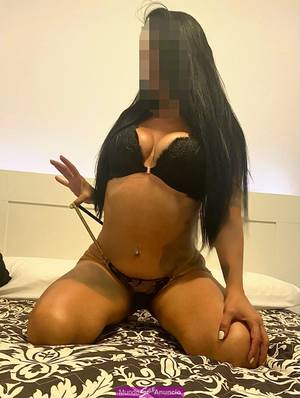 ANA, MILF CALIENTE