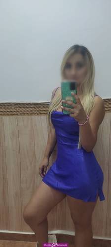 CACHONDA BUSCANDO FOLLAR