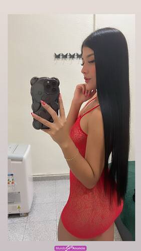 DELEITATE CON ESTE BOMBONCITO DE 19 AÑOS