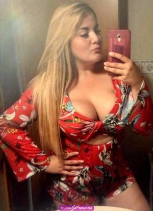 Gaby rubia jovencita universitaria super cañera y fiestera