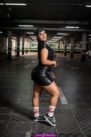 MORENA VIP, CACHONDA DIVERTIDA Y MUY COMPLACIENTE