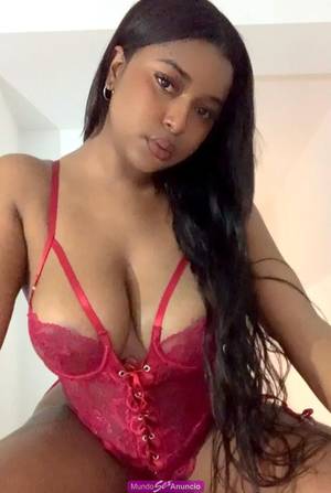 PAPI SOY NATHALIA TE HARE UNA CUBANA CON MIS RICAS TETAS