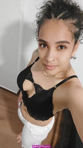 CARIÑOSA Y SENSUAL COLOMBIANA
