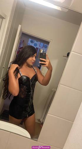 GUARRITA FIESTERA Y MUY BESUCONA TRANS