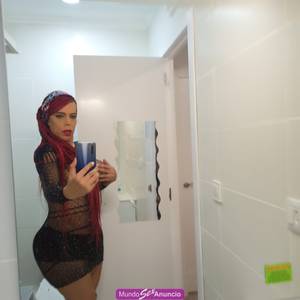 UNA CHICA TRANS COLOMBIANA CON MUCHO MORBO