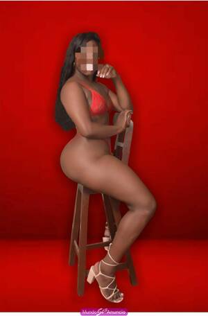 CHICA MORENA CACHONDA
