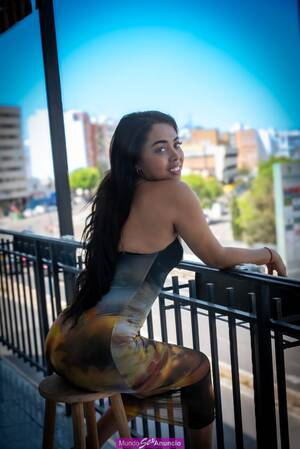 Soy emily ven y pasamos momentos inolvidables