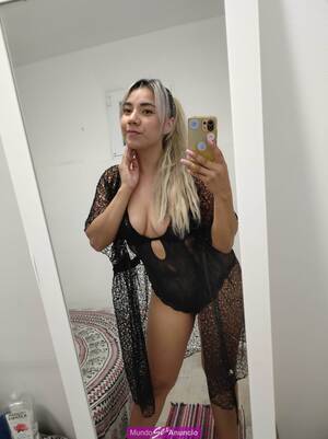Blonde is looking for a self-confident male.