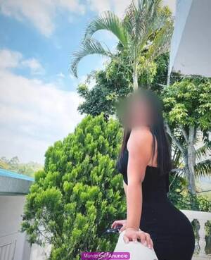 VIOLETA HERMOSA LATINA EN PASEO ZORRILLA