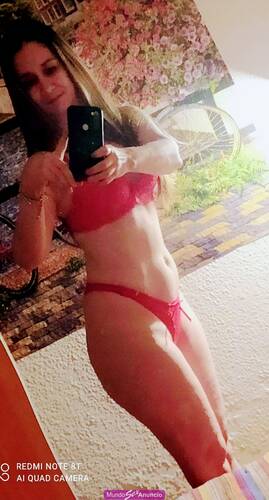 Latina guapa y cariñosa