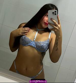 TU MAESTRA EN LA CAMA COLOMBIANITA ARDIENTE