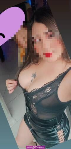 Estoy cachonda y mi coñito espera por ti...