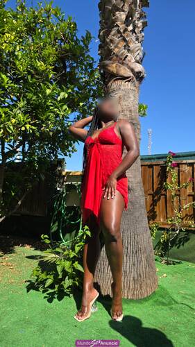 Morena de grandes curvas el la Zenia