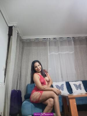 CHICA JOVEN Y GUAPA CON FOTOS REALES