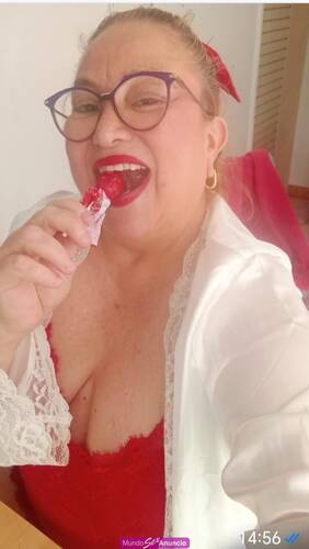 CRISTAL MUJER MADURA FIESTERA A TOPE