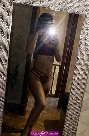 UNA JOVENCITA DIVINA, ENCANTADORA Y MUY CALIENTE
