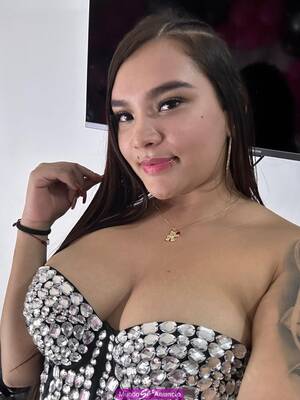 Reina colombiana exclusiva , pechos jugosos