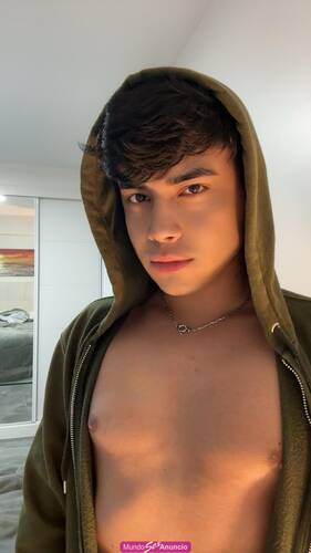 joven latino de 21 año El Compañero Perfecto