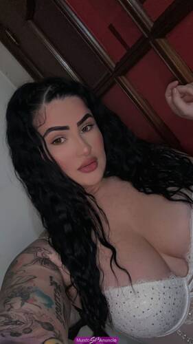Lionela la chica tatuada jovencita curvy de tus fantasias