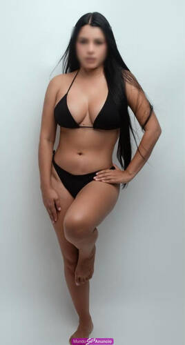 Bella colombiana recien llegada cariñosa