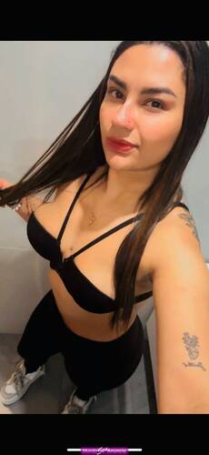 Cachonda fiestera coño apretadito salivoso profundo