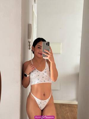 Danna muñequita exotica jovencita