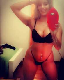 Hermosa nena bien putita