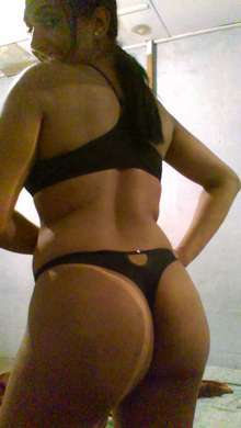 Muñeca... Hermosa morocha de muy buen servicio en Trelew.!!