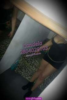 Candela pechugona exuberante. 2804029103