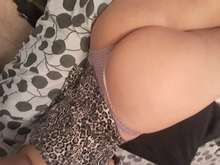 Erika sola en mi depto esperándote