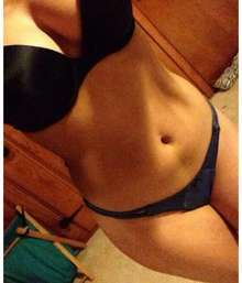 Azul bonita y dulce escort disponible con lugar