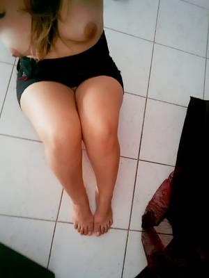disponible con depto propio 😍😘600 la media horita