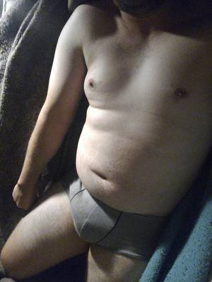 Busco mujer que me desvirge tengo 29