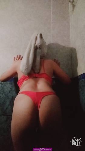 Eliana, servicio de nodriza y squirting, súper chanchita