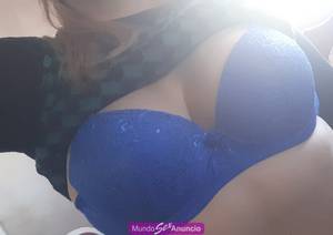 Mojada solita... tu nena virtual.  Videos hot