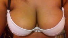 golosa pechugona Claudia 995915134