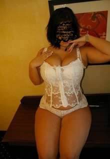MASAJISTA VOLUPTUOSA RICA INSACIABLE 974067475