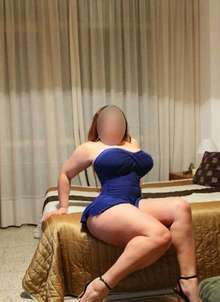 RUBIA SENSUAL CULONA XL GARGANTA PROFUNDA